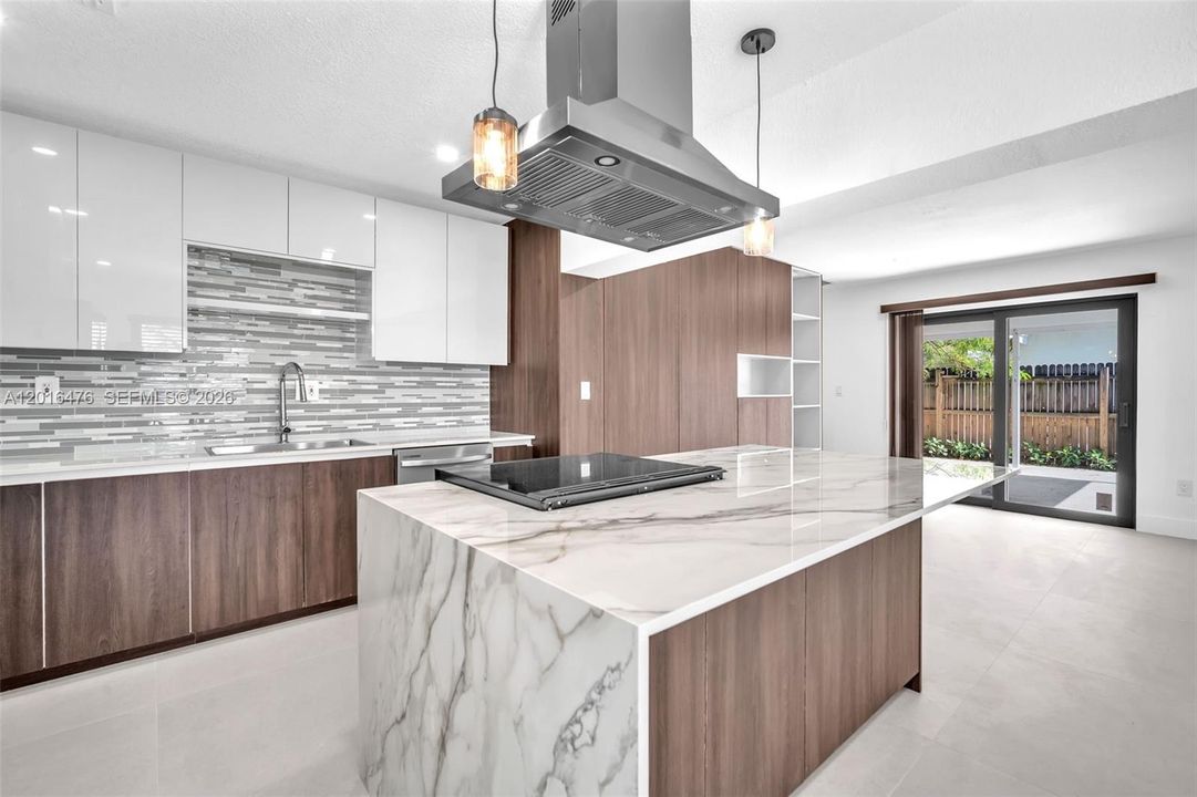 For Rent: $4,500 (3 beds, 2 baths, 1557 Square Feet)