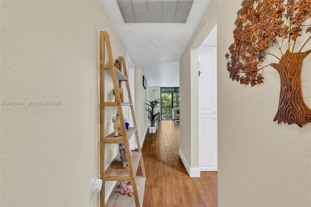 En Venta: $179,500 (2 camas, 2 baños, 852 Pies cuadrados)