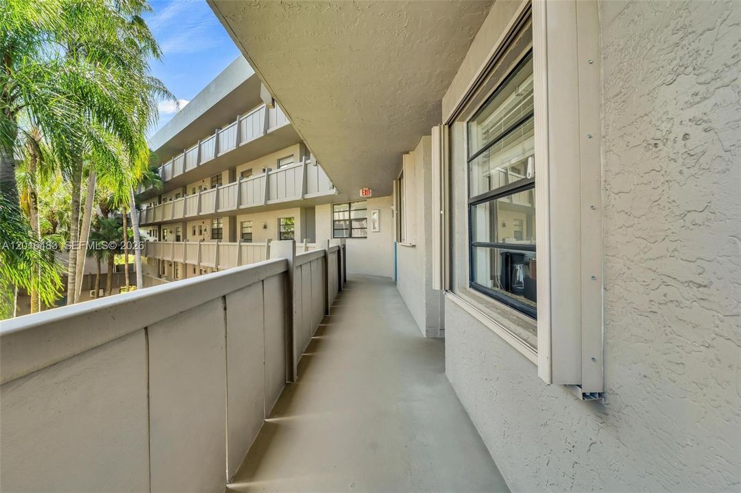 En Venta: $179,500 (2 camas, 2 baños, 852 Pies cuadrados)