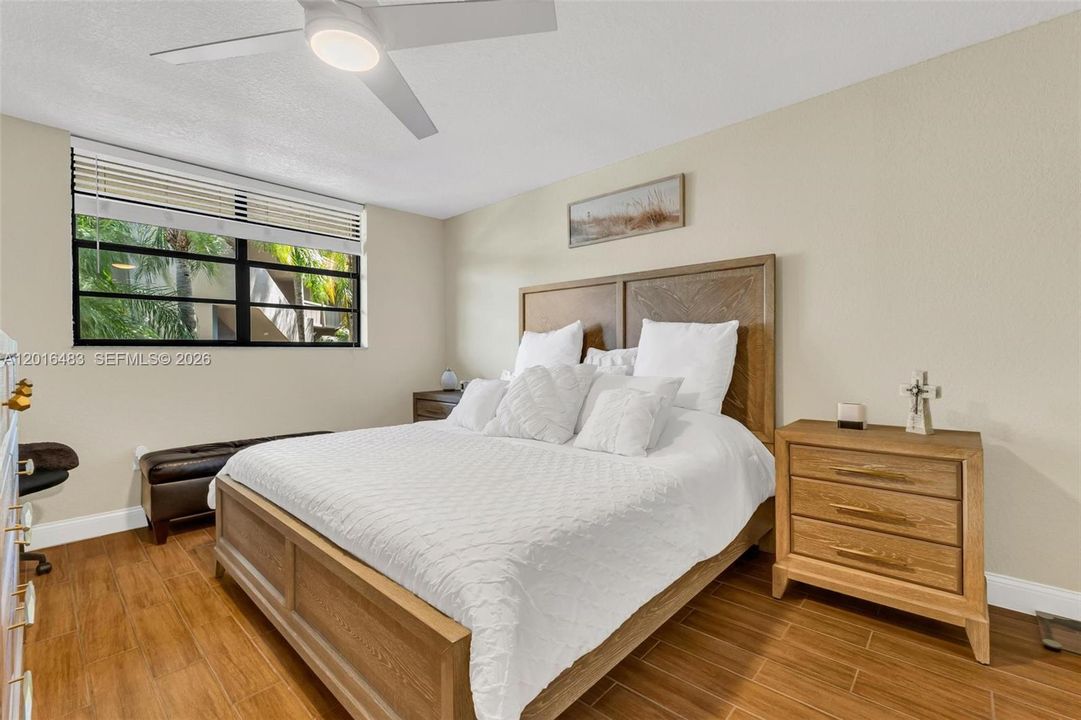 En Venta: $179,500 (2 camas, 2 baños, 852 Pies cuadrados)