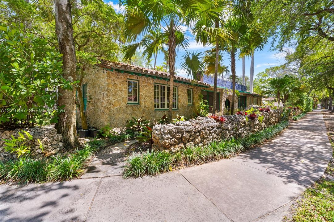 For Sale: $3,500,000 (5 beds, 5 baths, 483 Square Feet)
