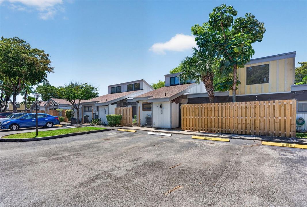 En Venta: $200,000 (2 camas, 2 baños, 1074 Pies cuadrados)