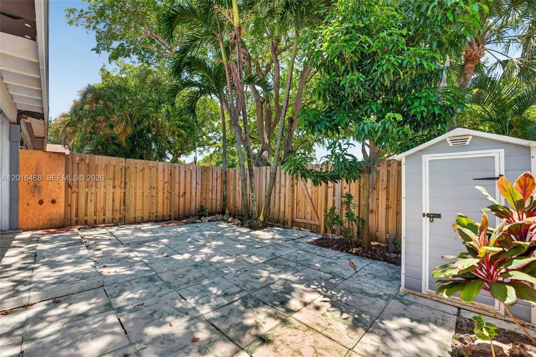 En Venta: $200,000 (2 camas, 2 baños, 1074 Pies cuadrados)