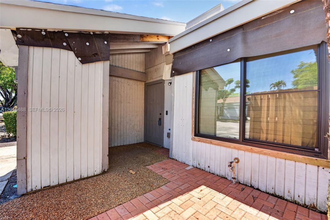 En Venta: $200,000 (2 camas, 2 baños, 1074 Pies cuadrados)