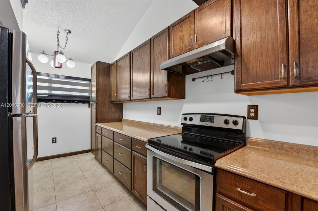 En Venta: $200,000 (2 camas, 2 baños, 1074 Pies cuadrados)