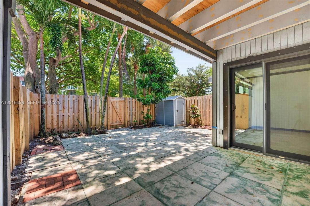 En Venta: $200,000 (2 camas, 2 baños, 1074 Pies cuadrados)