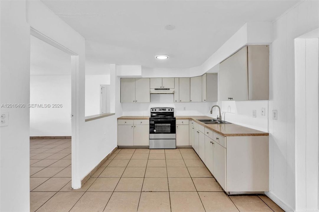 For Sale: $1,325,000 (0 beds, 0 baths, 4252 Square Feet)