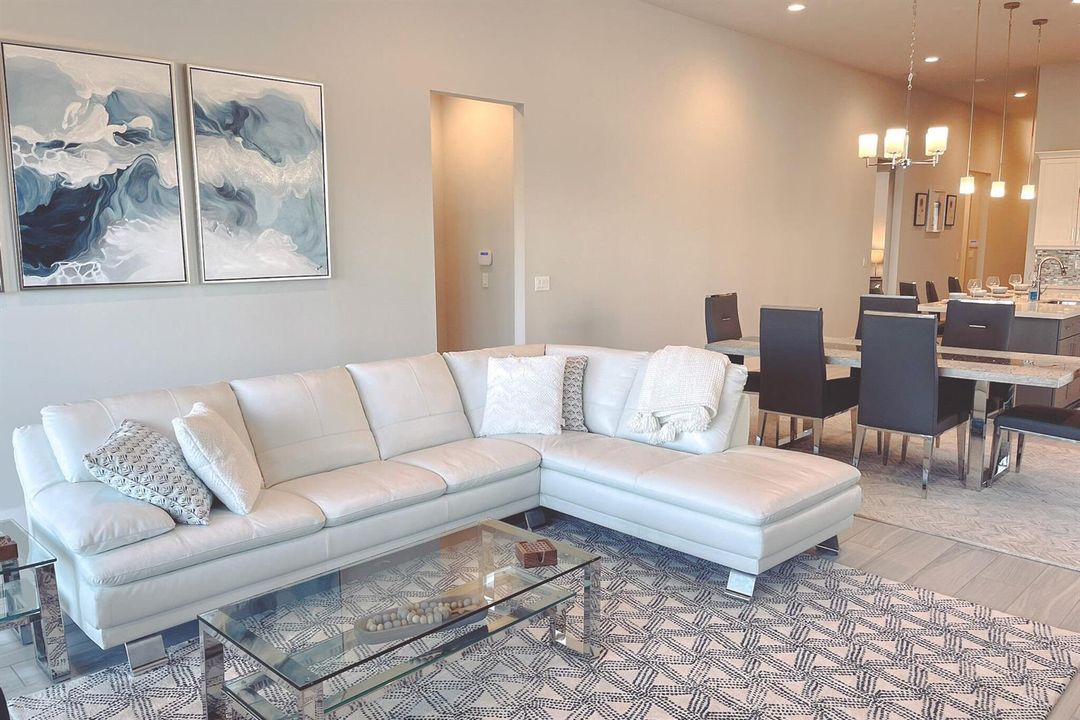 Great Room to Kitchen