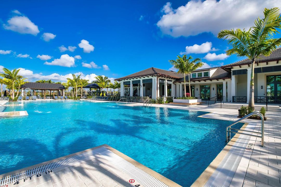 Clubhouse Pool