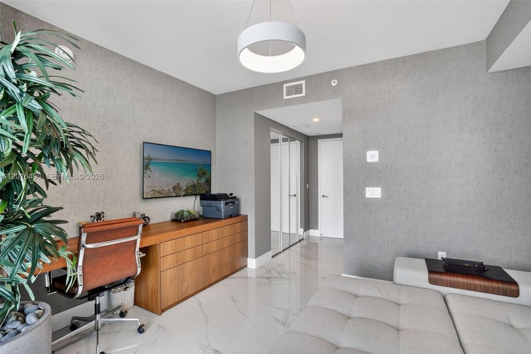 2nd bedroom/office