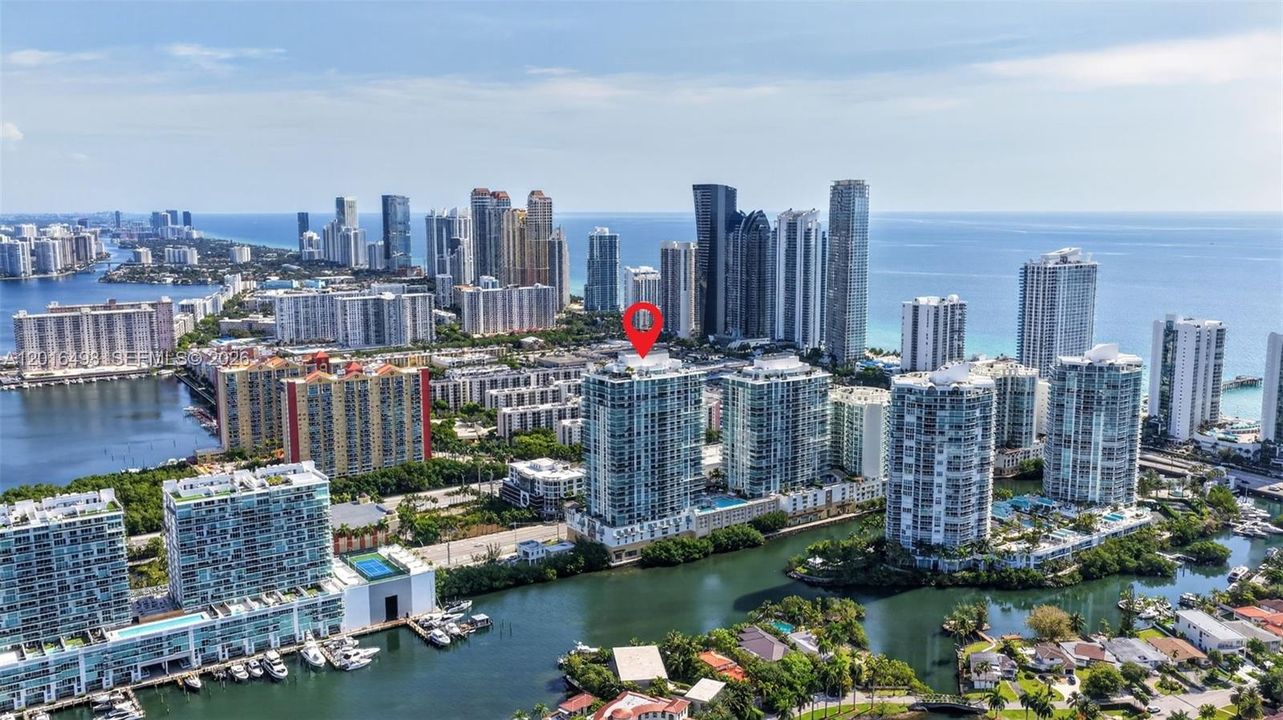 For Sale: $1,590,000 (3 beds, 3 baths, 1892 Square Feet)