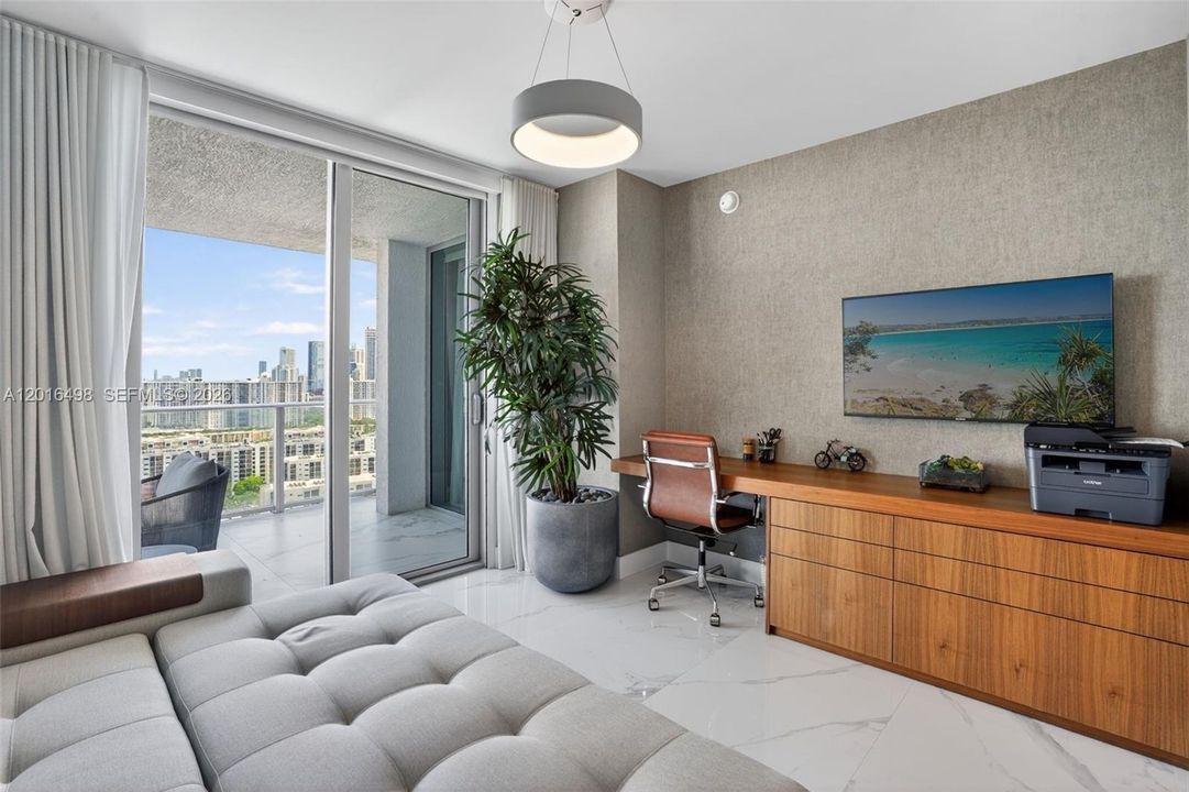 2nd bedroom/office