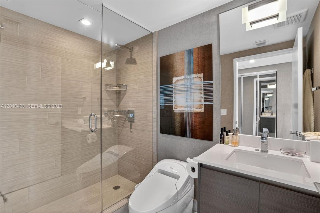 For Sale: $1,590,000 (3 beds, 3 baths, 1892 Square Feet)