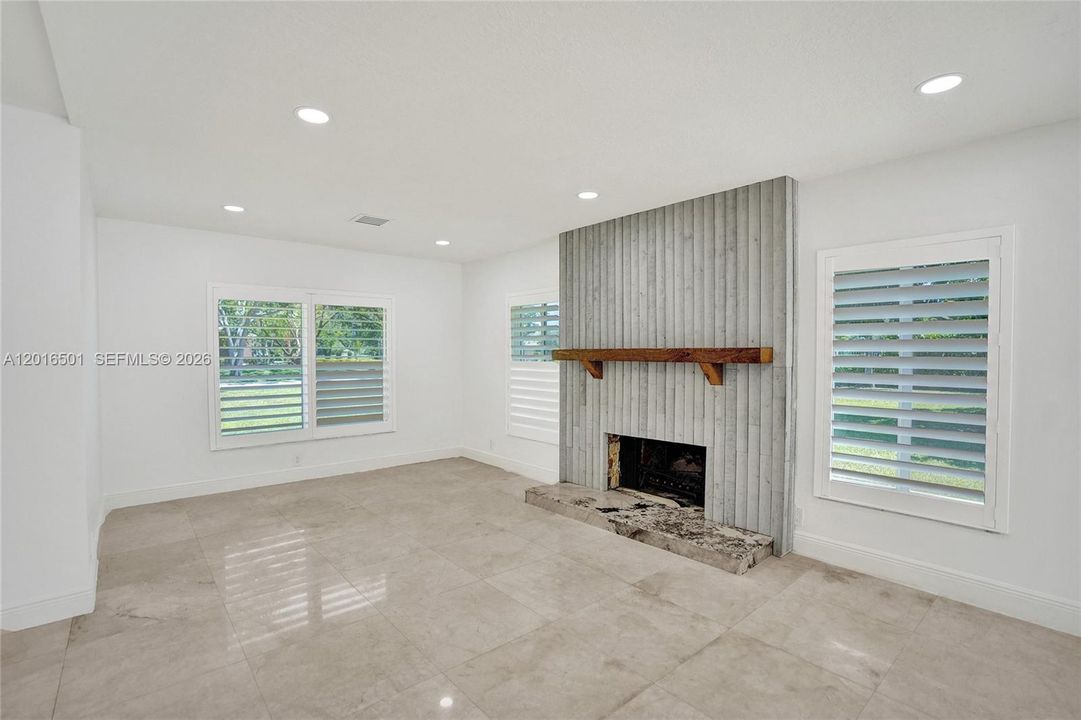 For Rent: $7,750 (3 beds, 3 baths, 3035 Square Feet)