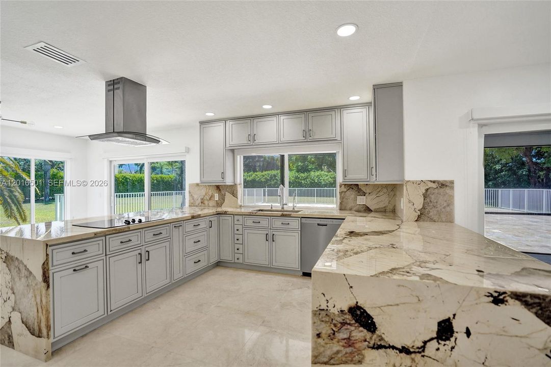 For Rent: $7,750 (3 beds, 3 baths, 3035 Square Feet)