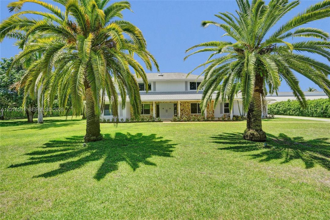 For Rent: $7,750 (3 beds, 3 baths, 3035 Square Feet)