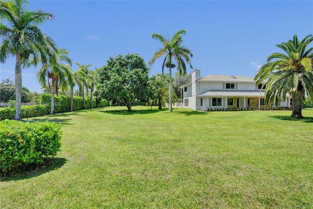 For Rent: $7,750 (3 beds, 3 baths, 3035 Square Feet)