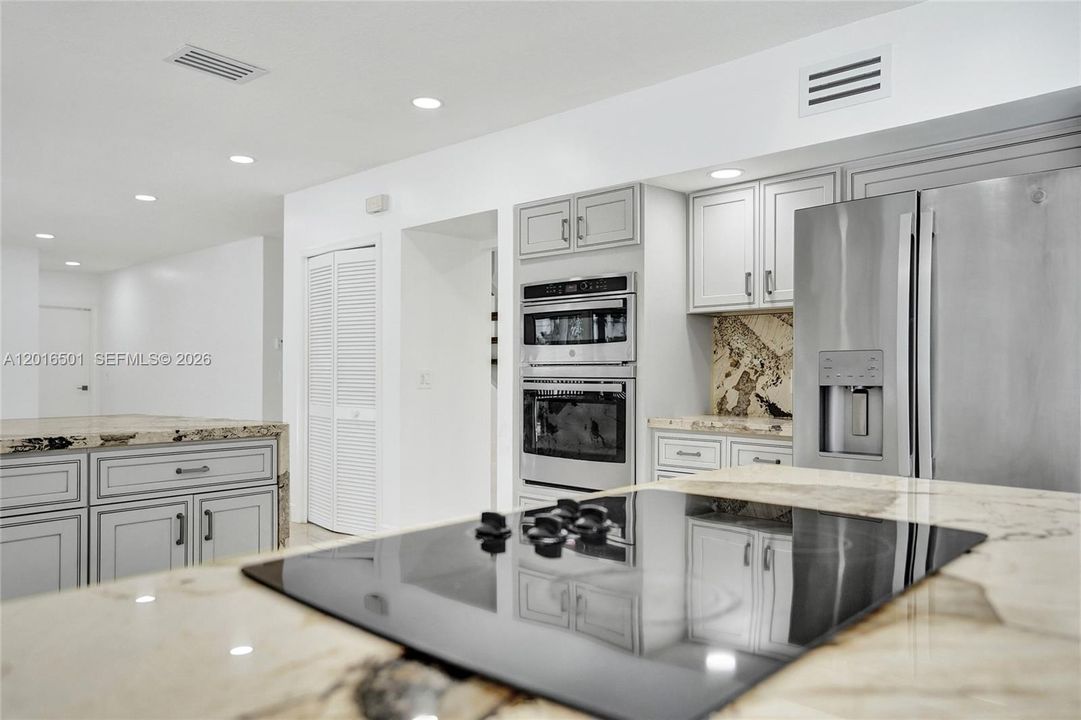 For Rent: $7,750 (3 beds, 3 baths, 3035 Square Feet)