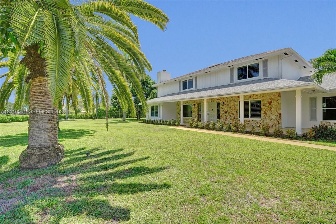 For Rent: $7,750 (3 beds, 3 baths, 3035 Square Feet)