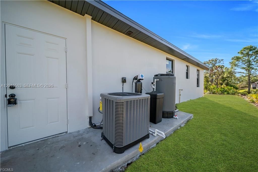 En Venta: $384,900 (4 camas, 3 baños, 1778 Pies cuadrados)