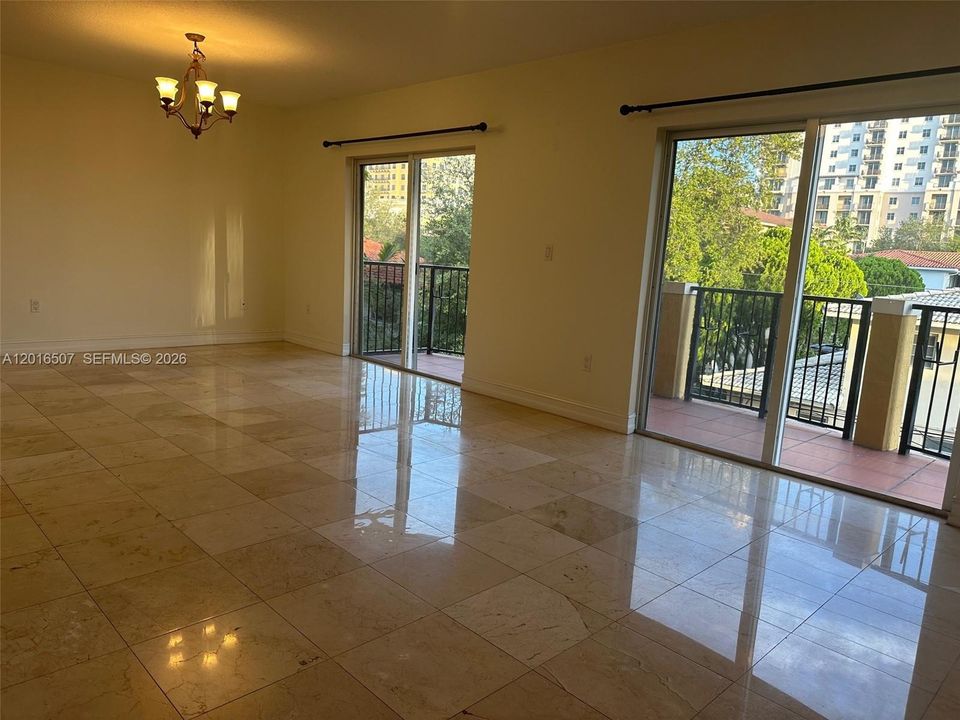 En Venta: $515,000 (2 camas, 2 baños, 1176 Pies cuadrados)