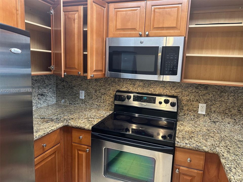 kitchen cabinets more under counter