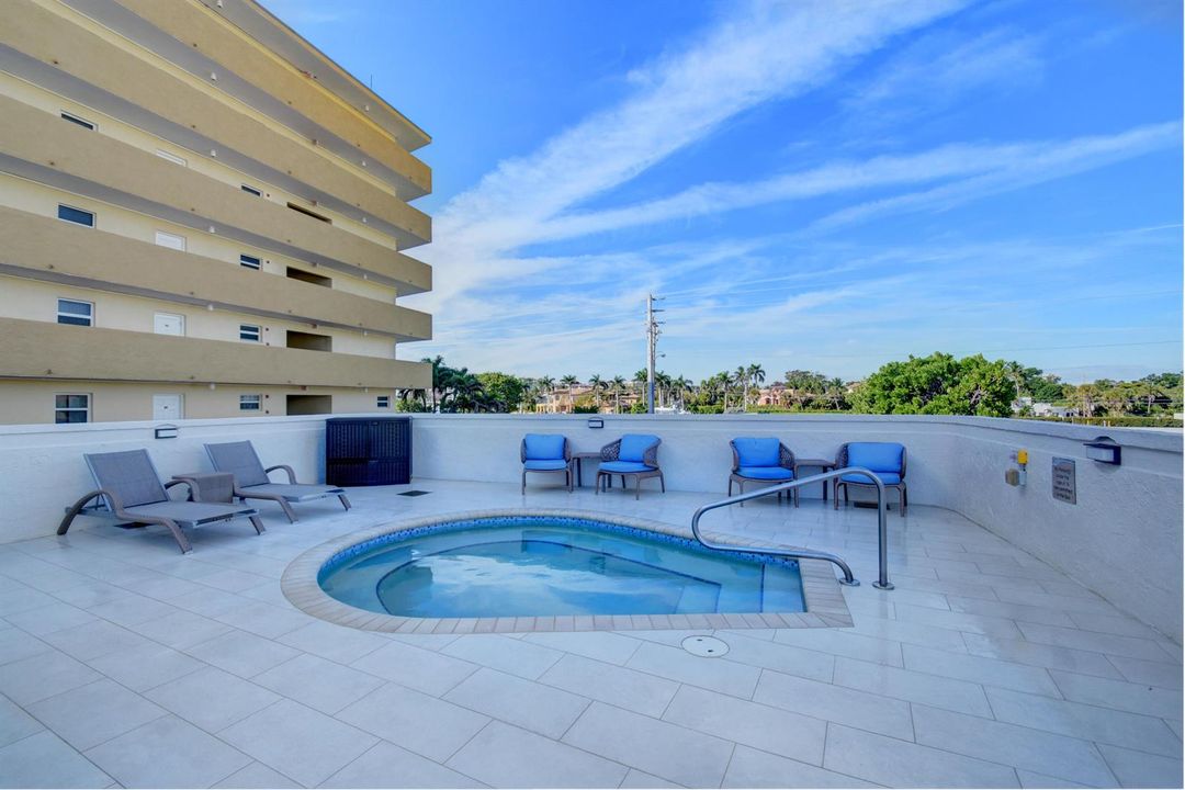 Relax in the Jacuzzi!
