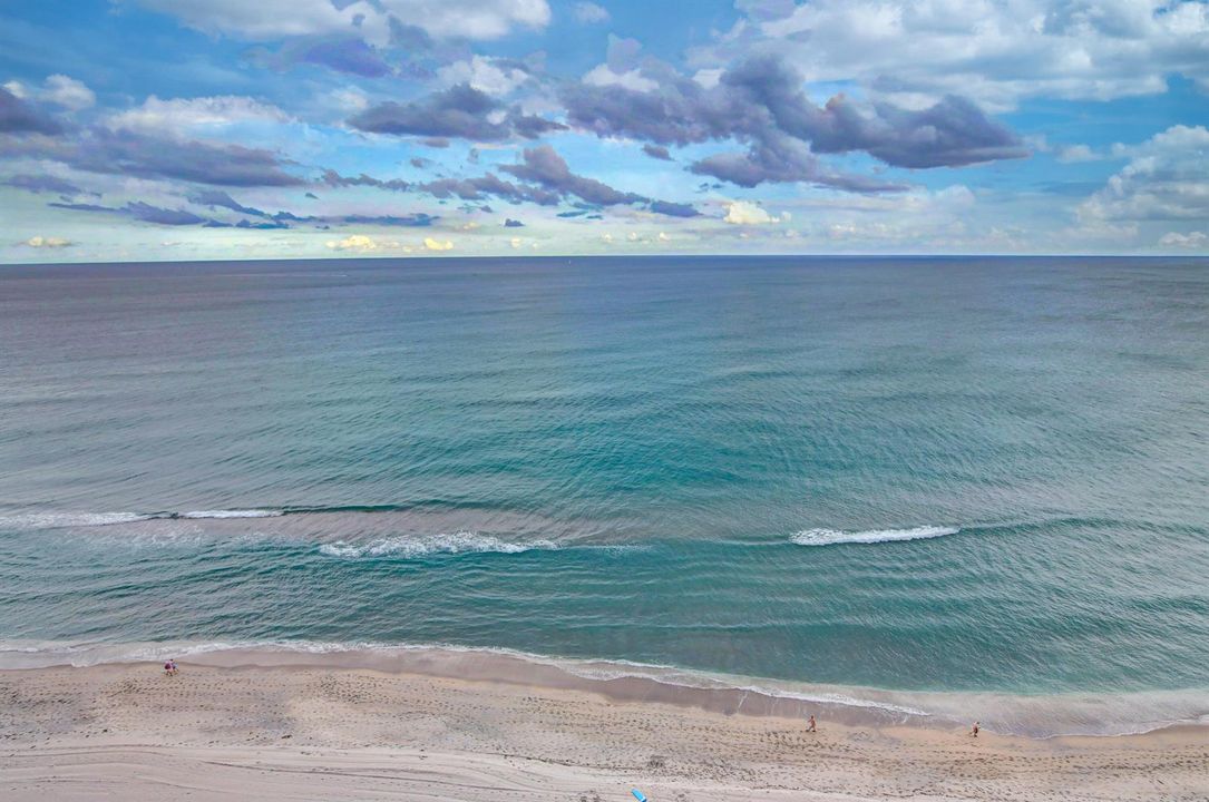 Direct Ocean View!