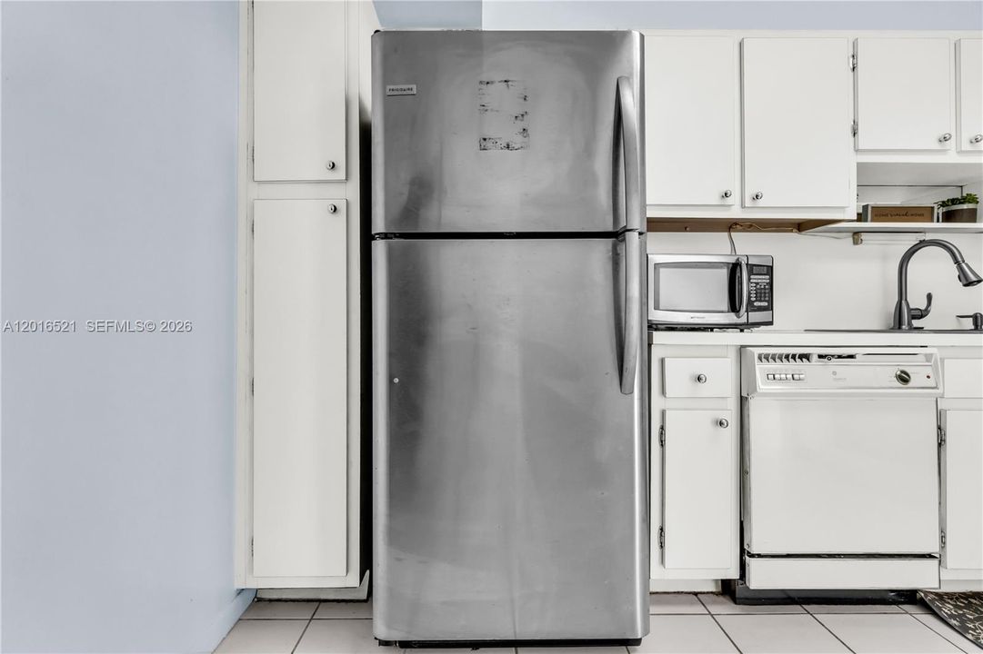待售: $134,900 (2 贝兹, 2 浴室, 1132 平方英尺)
