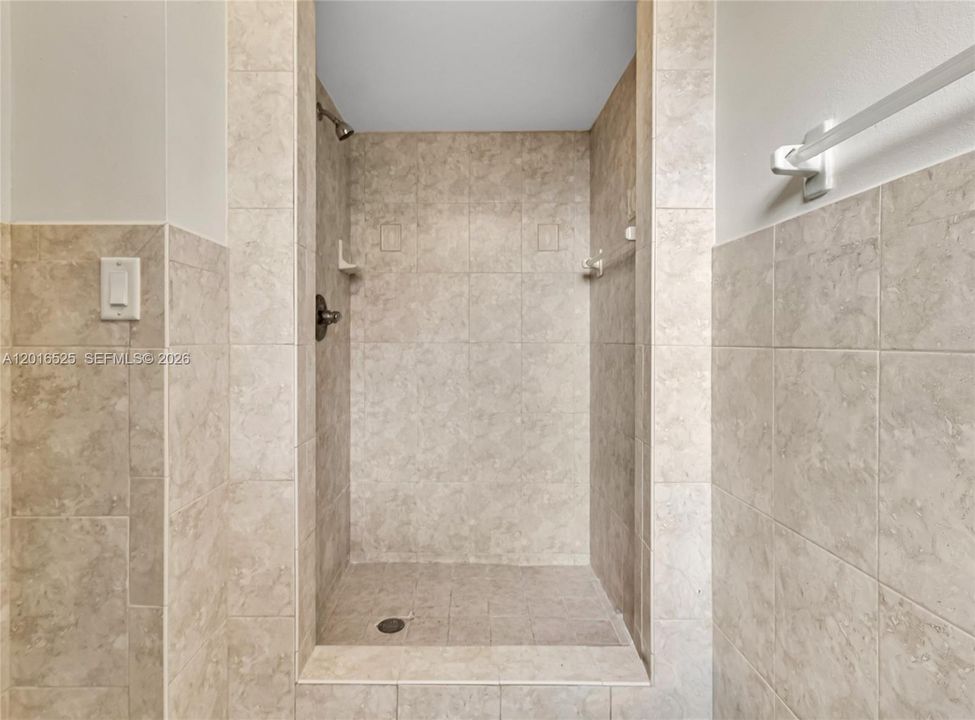 На продажу: $534,900 (3 спален, 2 ванн, 1757 Квадратных фут)