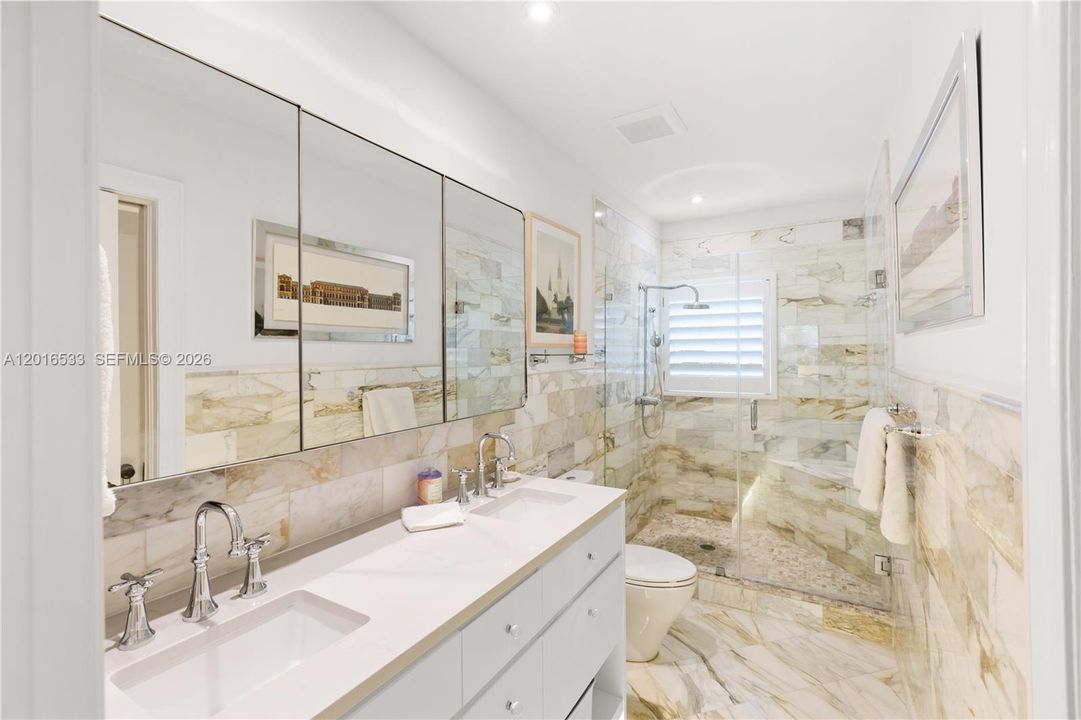 В аренду: $14,998 (3 спален, 2 ванн, 2127 Квадратных фут)