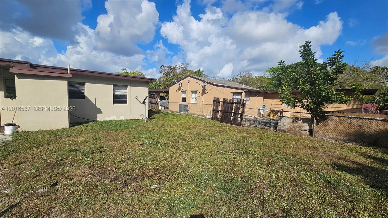Active With Contract: $475,000 (0 beds, 0 baths, 1430 Square Feet)