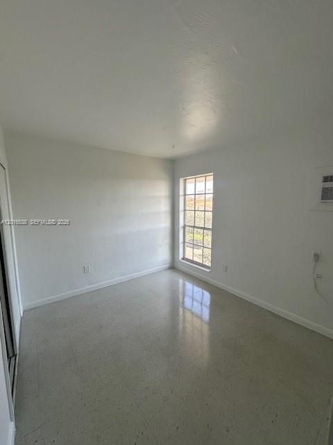 For Rent: $2,150 (2 beds, 1 baths, 575 Square Feet)