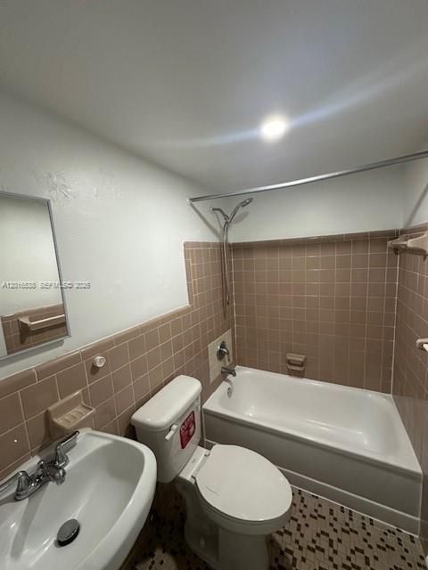 For Rent: $2,150 (2 beds, 1 baths, 575 Square Feet)