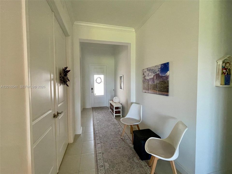 For Sale: $510,000 (3 beds, 3 baths, 2032 Square Feet)