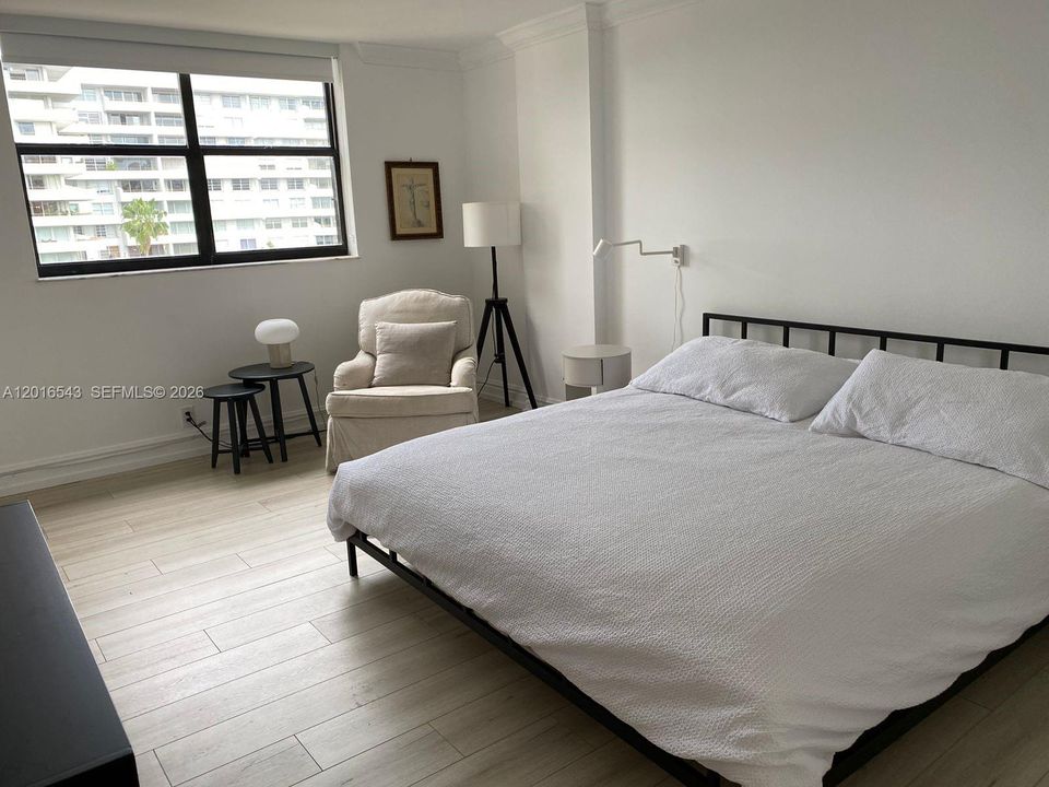For Rent: $5,200 (2 beds, 2 baths, 1460 Square Feet)