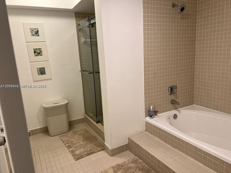 For Rent: $5,200 (2 beds, 2 baths, 1460 Square Feet)