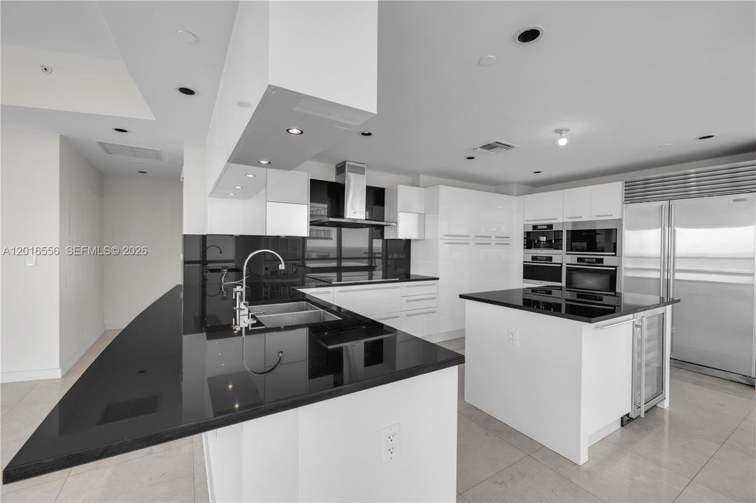 For Rent: $16,900 (4 beds, 4 baths, 2485 Square Feet)