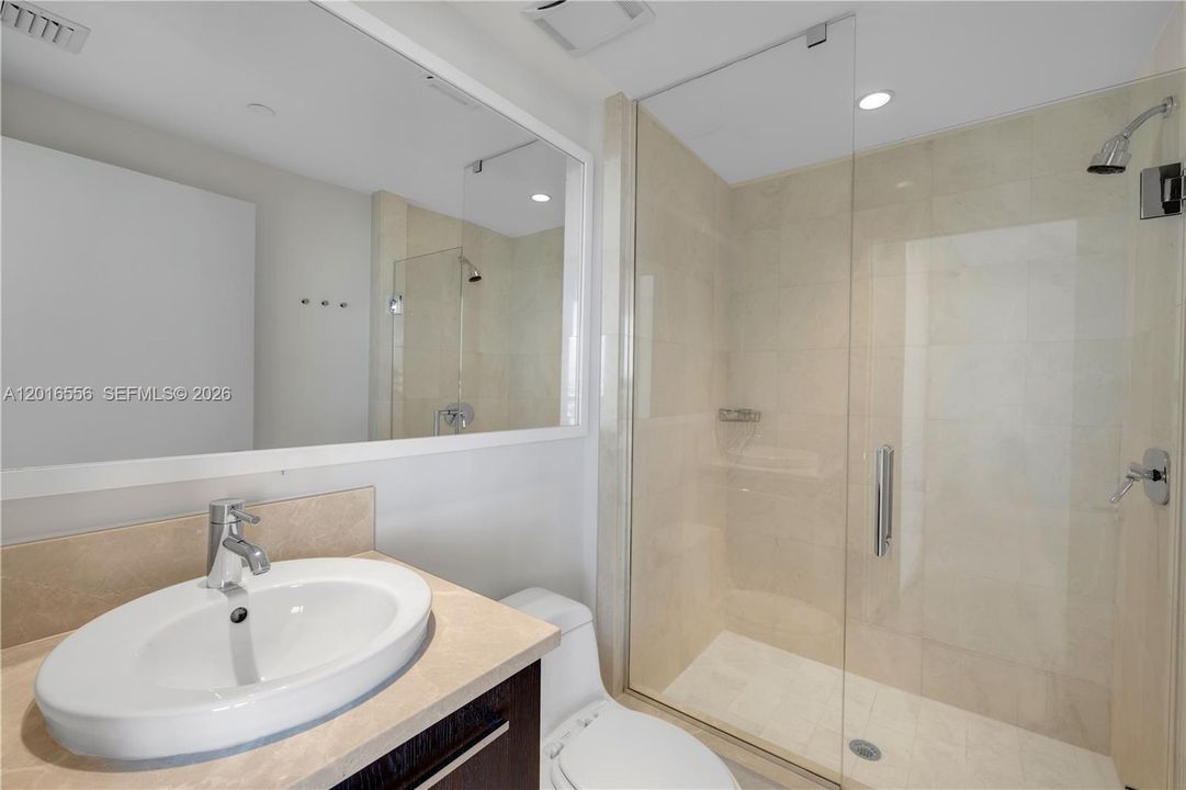 For Rent: $16,900 (4 beds, 4 baths, 2485 Square Feet)