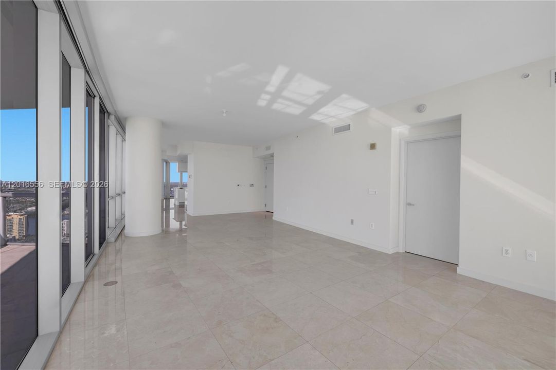 For Rent: $16,900 (4 beds, 4 baths, 2485 Square Feet)