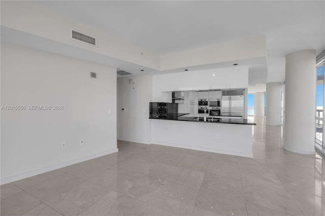 For Rent: $16,900 (4 beds, 4 baths, 2485 Square Feet)