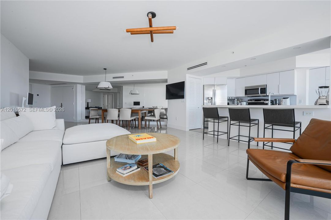 For Sale: $1,450,741 (2 beds, 2 baths, 1400 Square Feet)
