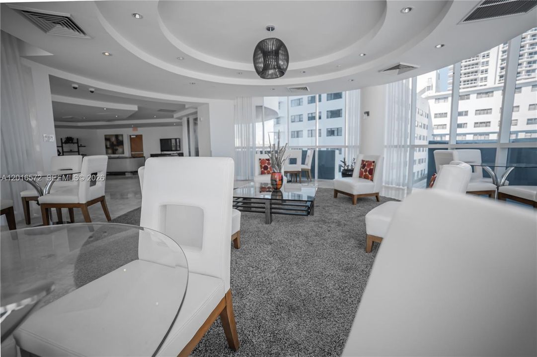 For Sale: $1,450,741 (2 beds, 2 baths, 1400 Square Feet)