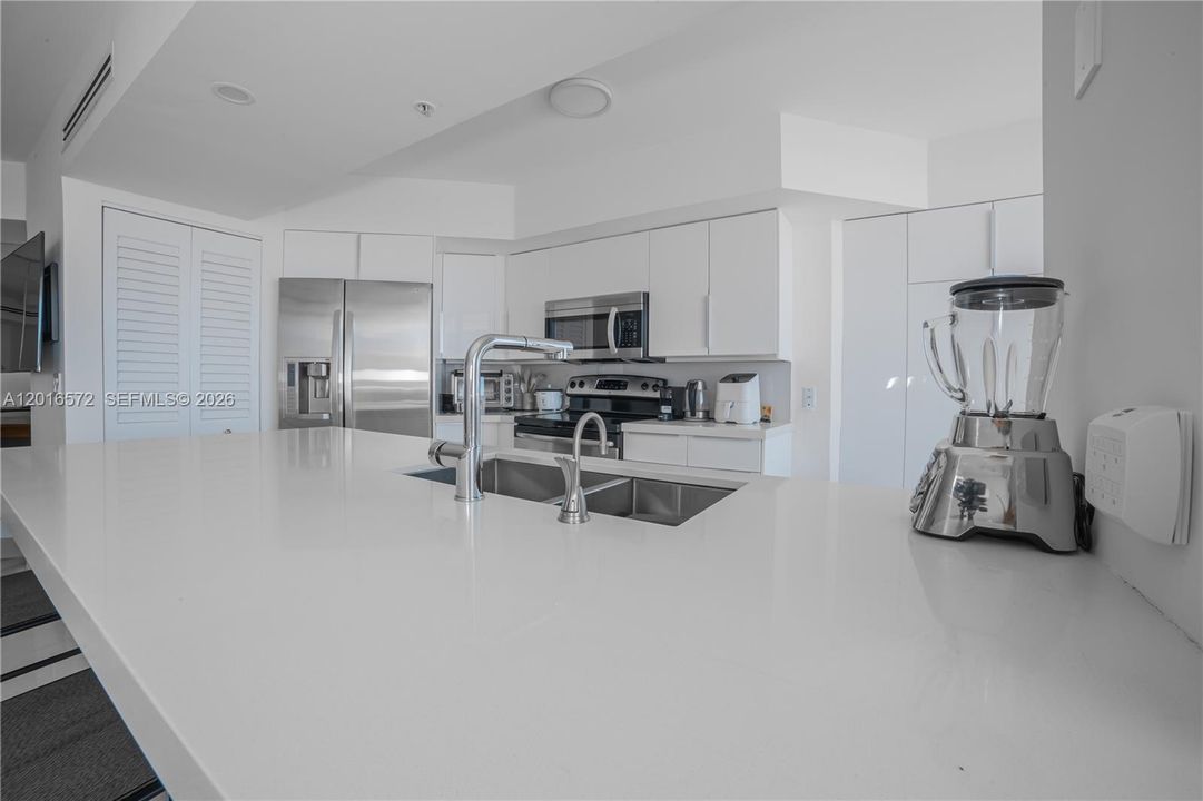 For Sale: $1,450,741 (2 beds, 2 baths, 1400 Square Feet)