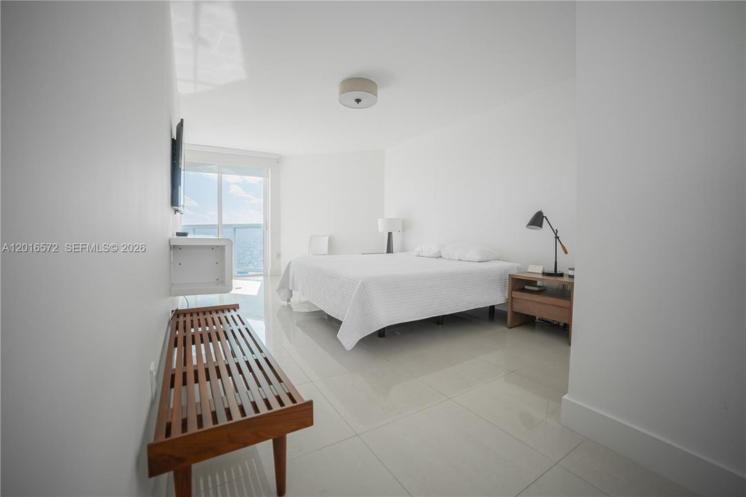 For Sale: $1,450,741 (2 beds, 2 baths, 1400 Square Feet)