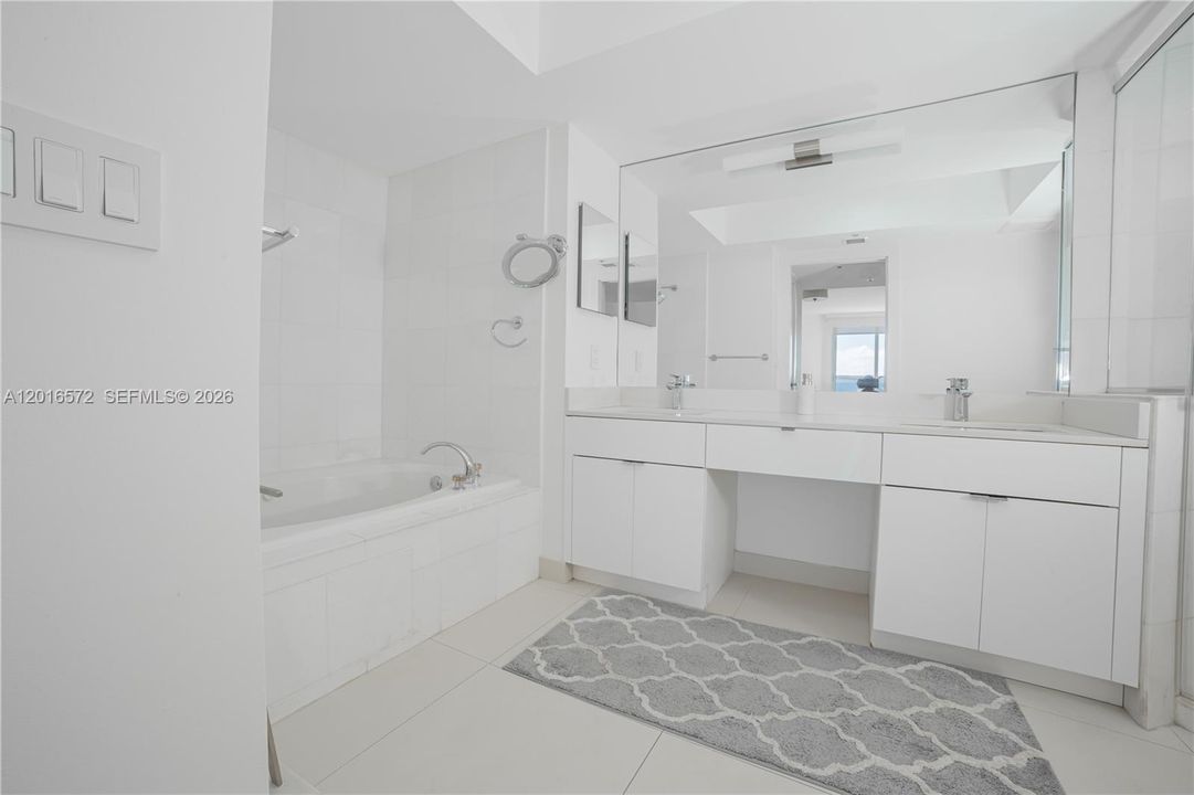 For Sale: $1,450,741 (2 beds, 2 baths, 1400 Square Feet)