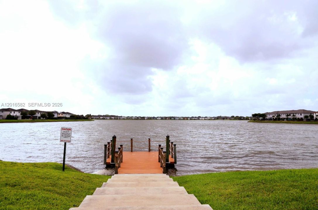 For Sale: $627,000 (4 beds, 3 baths, 1908 Square Feet)