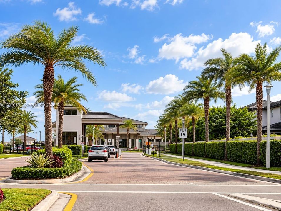 For Sale: $614,000 (4 beds, 3 baths, 1908 Square Feet)