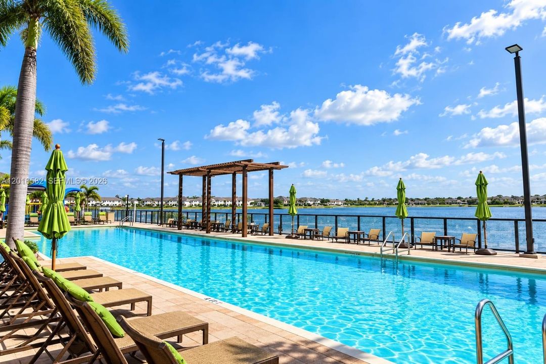 For Sale: $614,000 (4 beds, 3 baths, 1908 Square Feet)