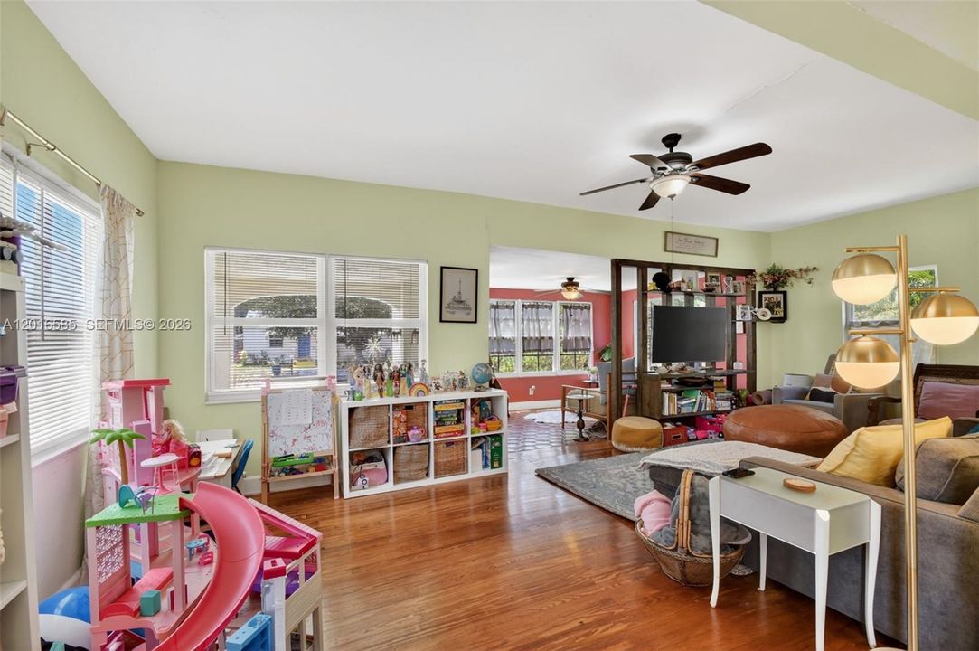 For Sale: $649,999 (4 beds, 3 baths, 1792 Square Feet)